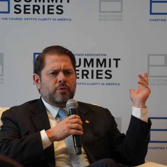 Bipartisan Support Looms for Senate Stablecoin Bill, According to Democratic Lawmaker